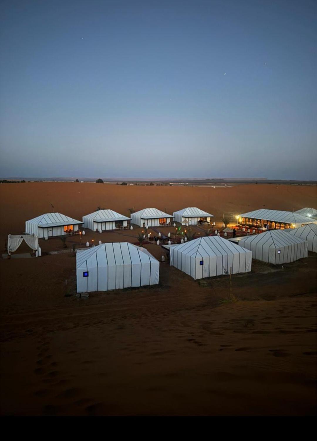 Nizar Luxury Tent 梅尔祖卡 外观 照片