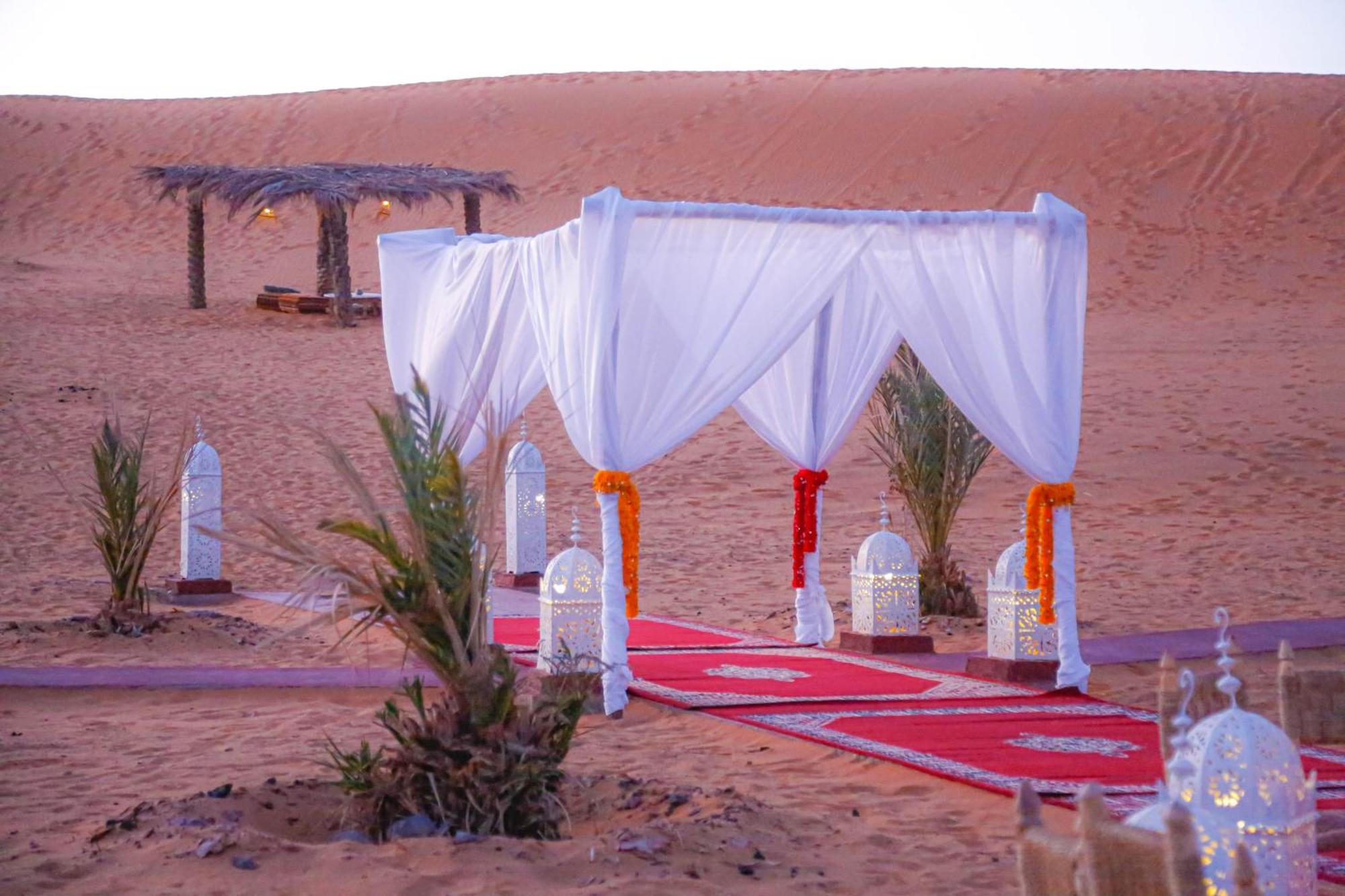 Nizar Luxury Tent 梅尔祖卡 外观 照片