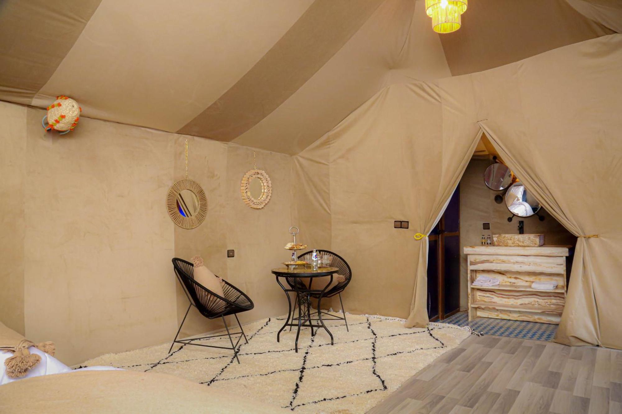 Nizar Luxury Tent 梅尔祖卡 外观 照片